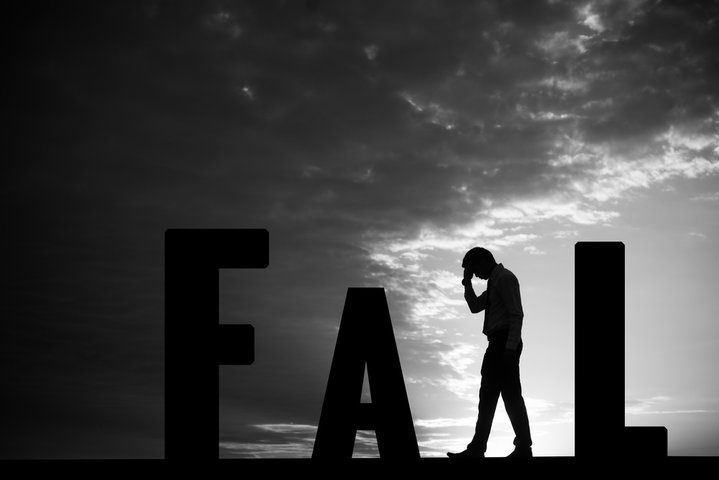 De ce ne abandonăm rezoluțiile de Anul Nou după ianuarie: înțelegerea psihologiei din spatele acestui fenomen