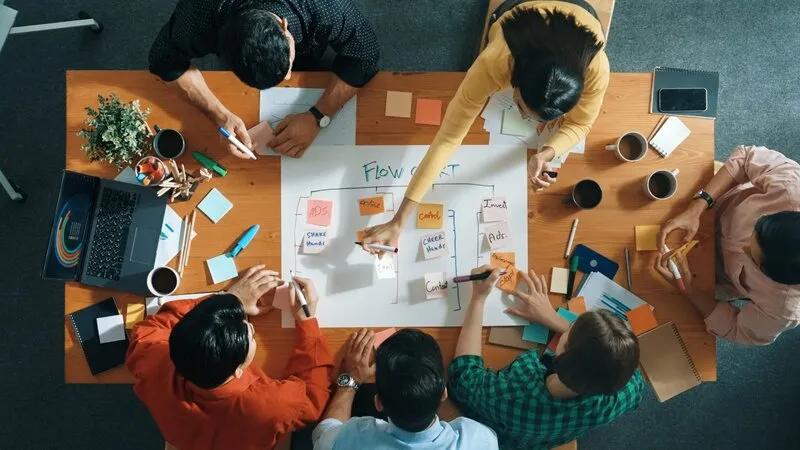 Dinamica grupurilor: Înapoi la școală și în comunitate